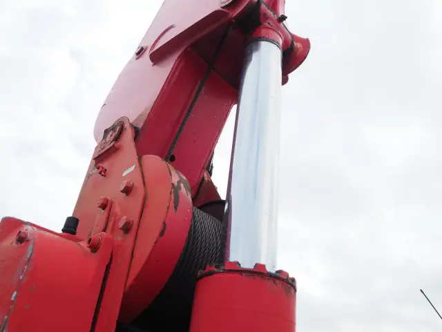 三菱 キャンター KK-FE83DJZ(2WD)の写真11