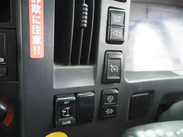 いすゞ フォワード QKG-FVZ34U2(6x4)の写真46