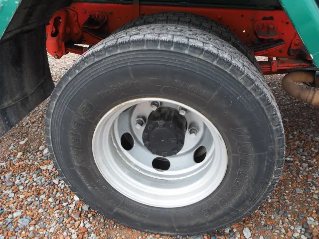 いすゞ フォワード PKG-FSR90S2(2WD)の写真16