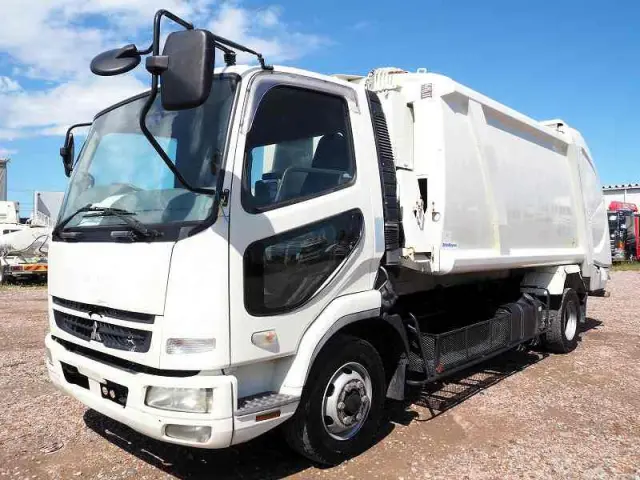 三菱 ファイター PDG-FK71F(2WD)の写真1