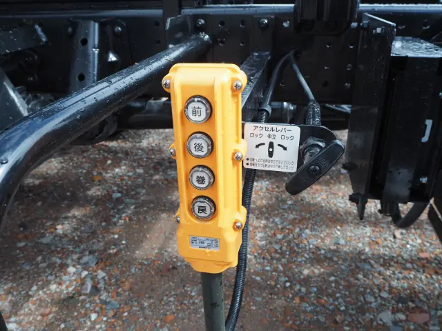 いすゞ エルフ 2RG-NPR88AM(2WD)の写真14