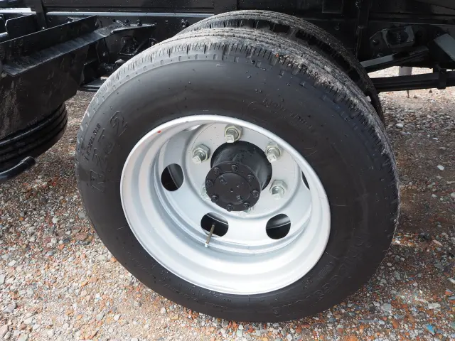 いすゞ エルフ 2RG-NPR88AM(2WD)の写真32