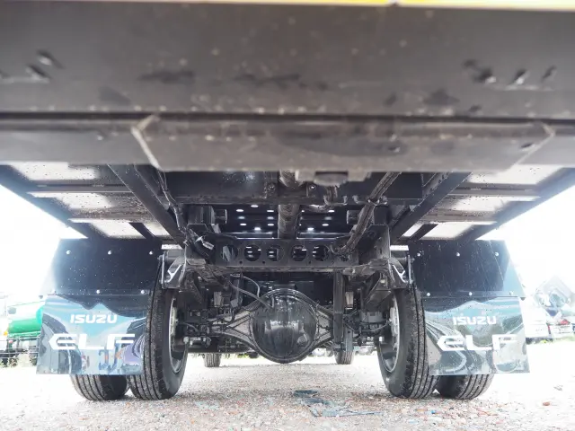 いすゞ エルフ 2RG-NPR88AM(2WD)の写真38