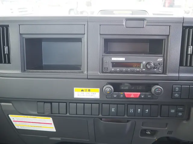 いすゞ エルフ 2RG-NPR88AM(2WD)の写真45