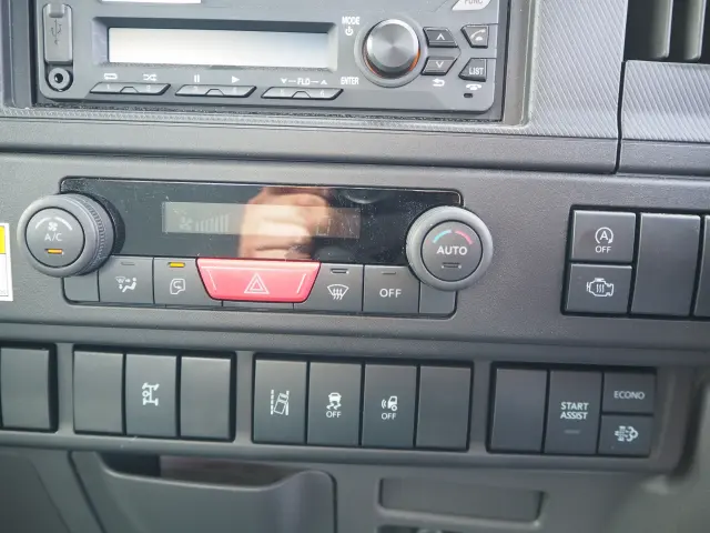 いすゞ エルフ 2RG-NPR88AM(2WD)の写真47