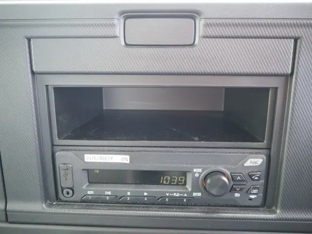 いすゞ エルフ 2RG-NPR88AM(2WD)の写真48