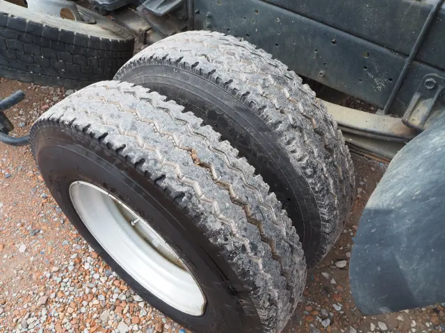いすゞ フォワード TKG-FRR90S1(2WD)の写真29