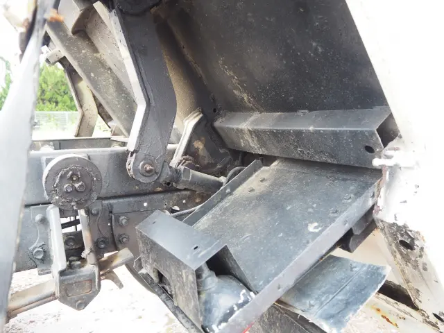 いすゞ フォワード TKG-FRR90S1(2WD)の写真31