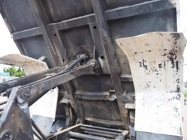 いすゞ フォワード TKG-FRR90S1(2WD)の写真37