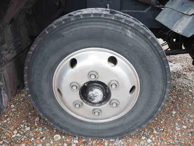 いすゞ フォワード TKG-FRR90S2(2WD)の写真13