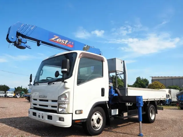いすゞ エルフ TKG-NPR85AR(2WD)の写真1
