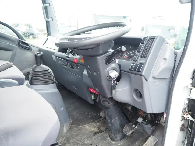 いすゞ エルフ TKG-NPR85AR(2WD)の写真43