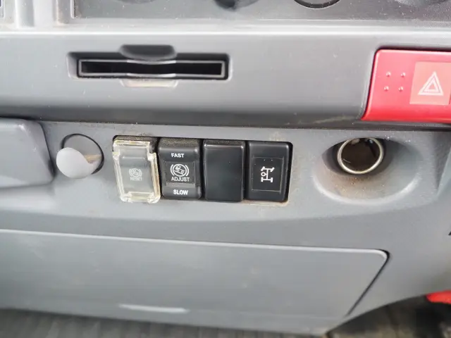 いすゞ エルフ TKG-NPR85AR(2WD)の写真47