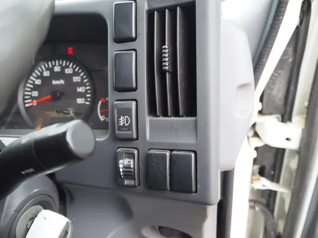 いすゞ エルフ TKG-NPR85AR(2WD)の写真49