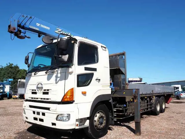 日野 プロフィア QPG-FS1EWEA(6x4)の写真1