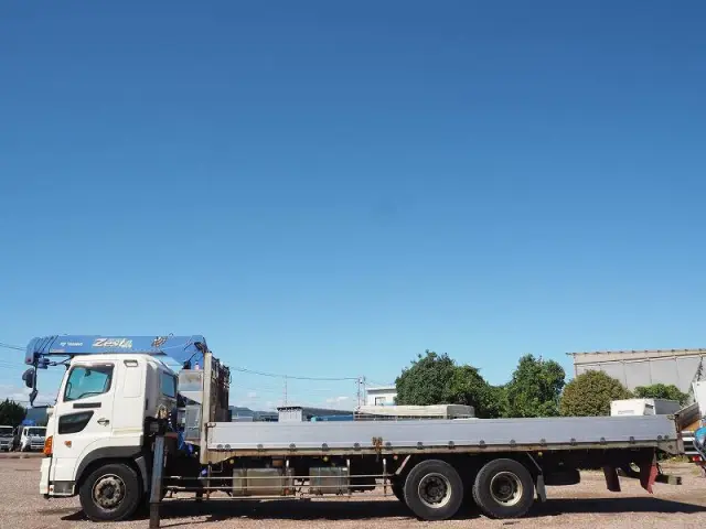 日野 プロフィア QPG-FS1EWEA(6x4)の写真2