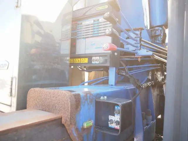 日野 プロフィア QPG-FS1EWEA(6x4)の写真9