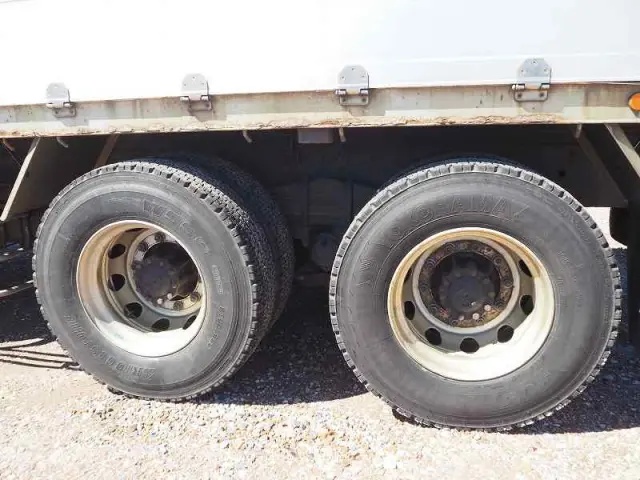 日野 プロフィア QPG-FS1EWEA(6x4)の写真30