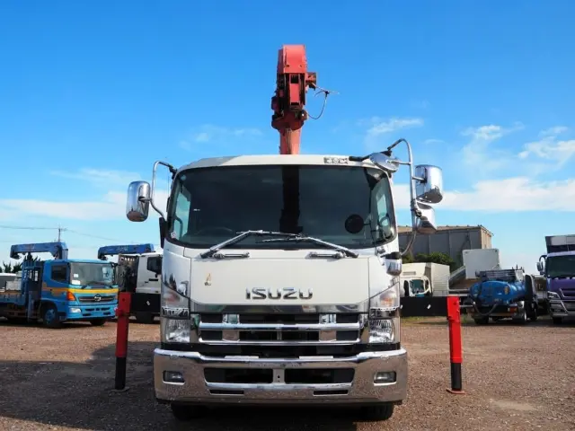 いすゞ フォワード QKG-FTR34S2(2WD)の写真8