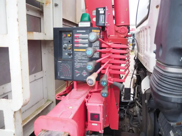いすゞ フォワード QKG-FTR34S2(2WD)の写真10