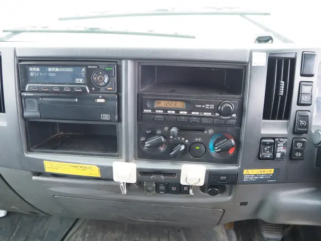 いすゞ フォワード QKG-FTR34S2(2WD)の写真46
