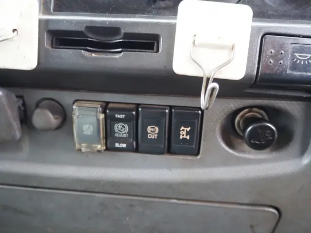 いすゞ フォワード QKG-FTR34S2(2WD)の写真47