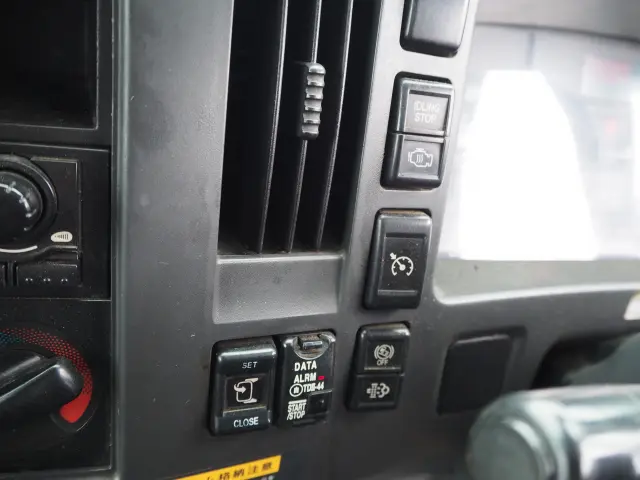 いすゞ フォワード QKG-FTR34S2(2WD)の写真48