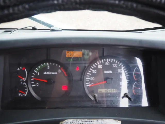 いすゞ フォワード QKG-FTR34S2(2WD)の写真50