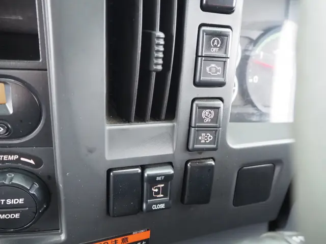 いすゞ フォワード 2RG-FRR90S2(2WD)の写真48