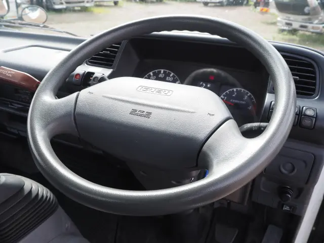 いすゞ エルフ PB-NKR81N(2WD)の写真44