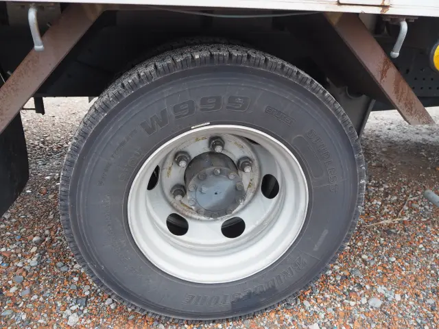 いすゞ フォワード SKG-FRR90T2(2WD)の写真18