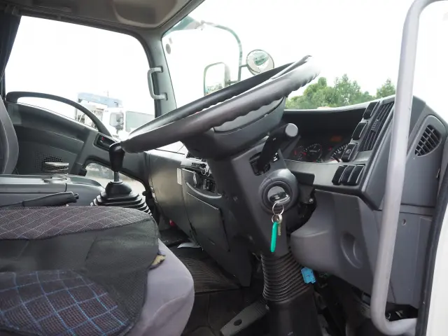 いすゞ フォワード SKG-FRR90T2(2WD)の写真41