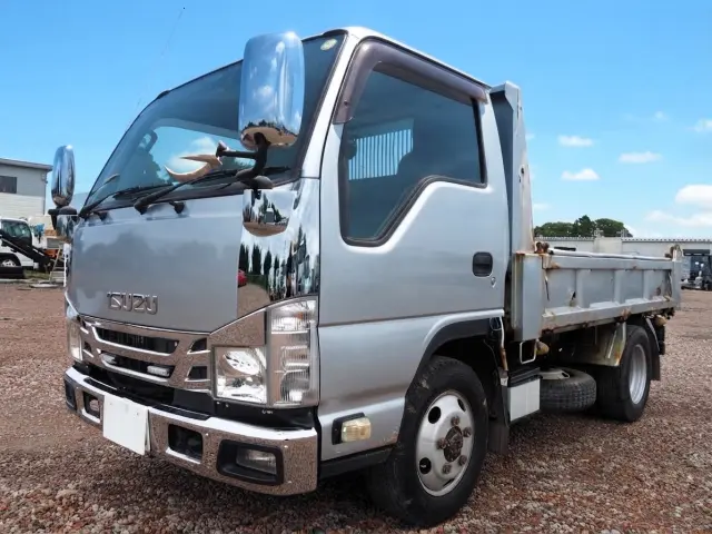 いすゞ エルフ TPG-NKS85AN(4WD)の写真1