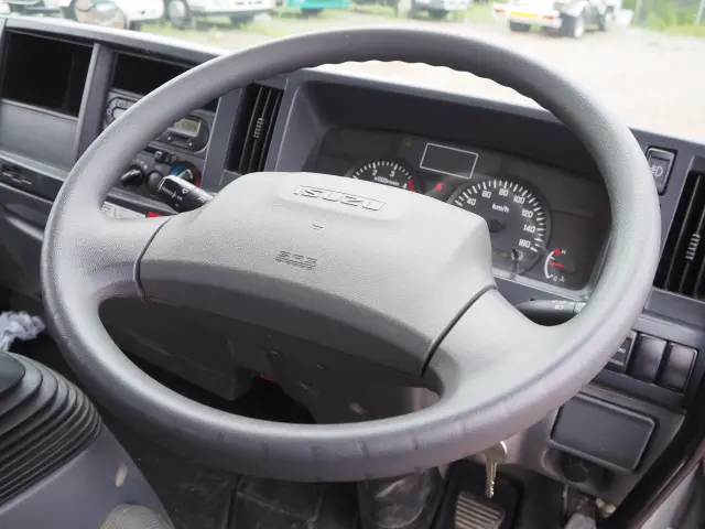 いすゞ エルフ TPG-NKS85AN(4WD)の写真46