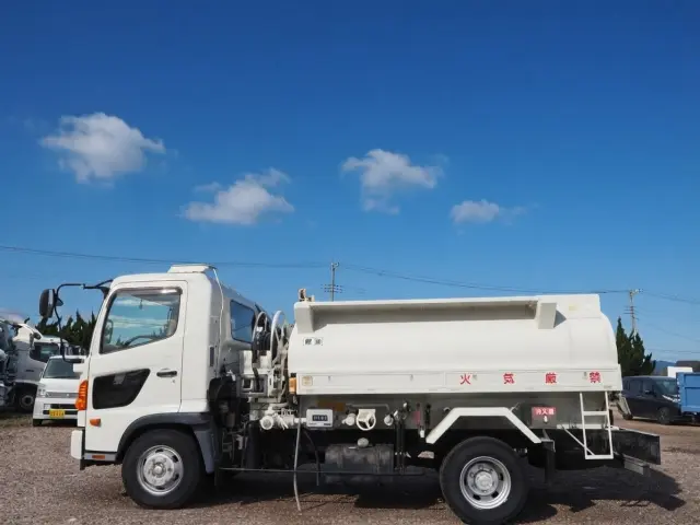 日野 レンジャー SDG-FC9JDAA(2WD)の写真2