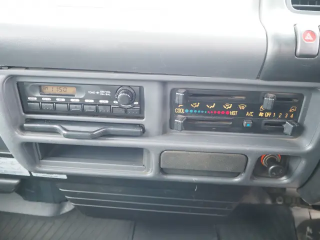 日産 アトラス PB-AKS81AN(4WD)の写真46