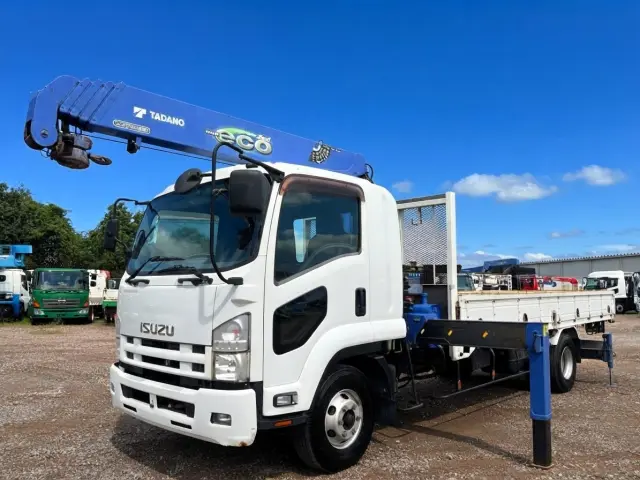 いすゞ フォワード TKG-FRR90S2(2WD)の写真1