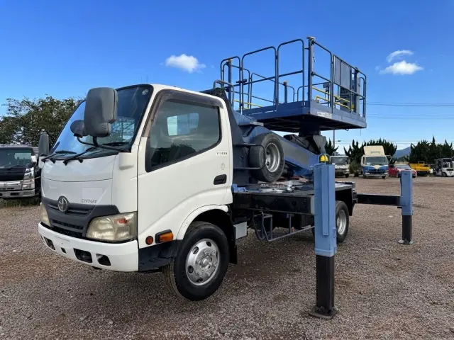 トヨタ ダイナ TKG-XZU650W(2WD)の写真1