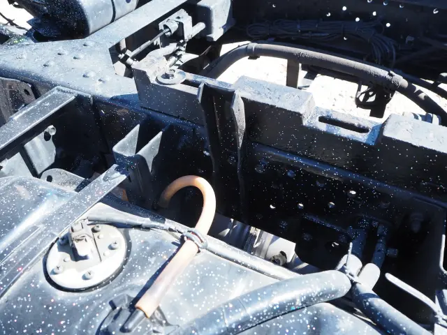 いすゞ エルフ BKG-NKR85AD(2WD)の写真17