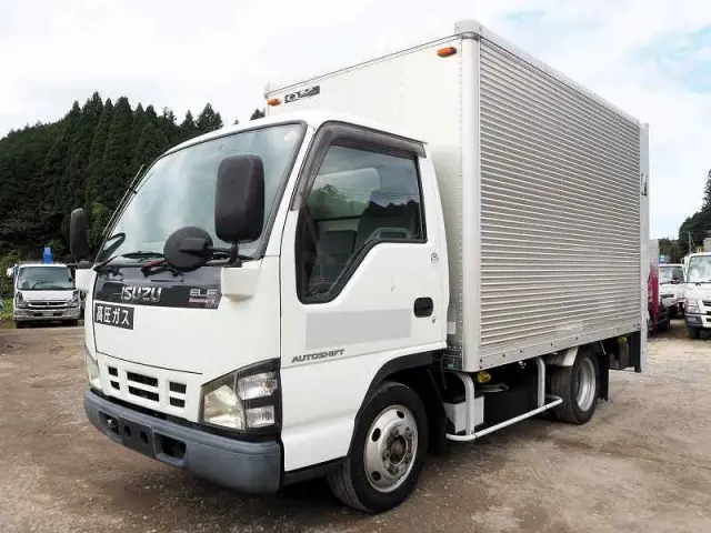 いすゞ エルフ PB-NKR81AN(2WD)の写真1