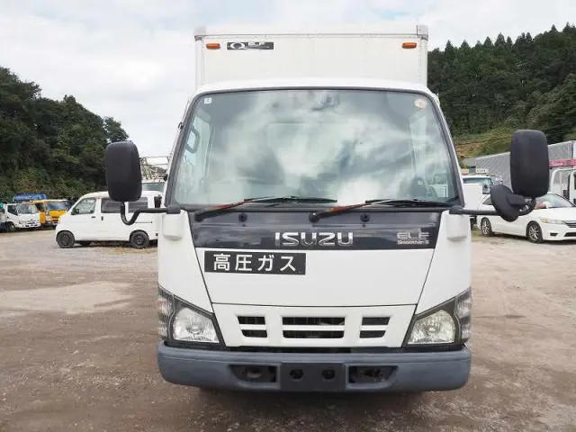 いすゞ エルフ PB-NKR81AN(2WD)の写真8