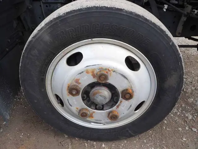 いすゞ エルフ PB-NKR81AN(2WD)の写真12