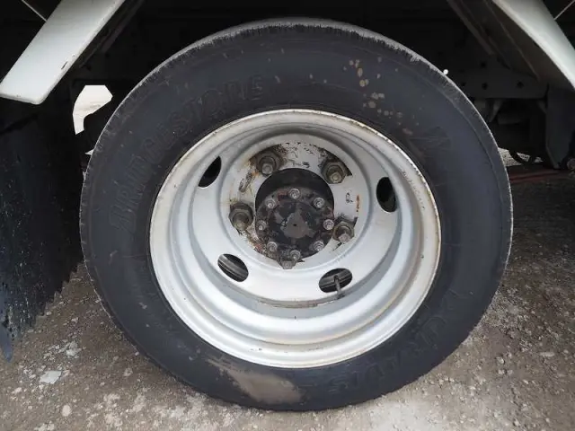 いすゞ エルフ PB-NKR81AN(2WD)の写真15