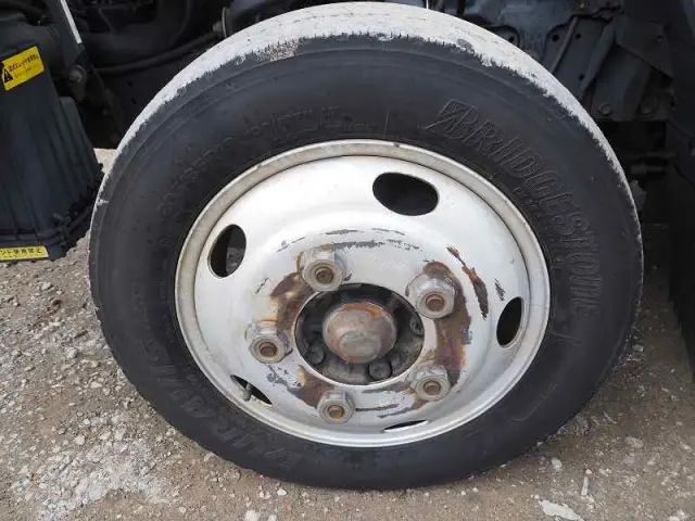 いすゞ エルフ PB-NKR81AN(2WD)の写真25