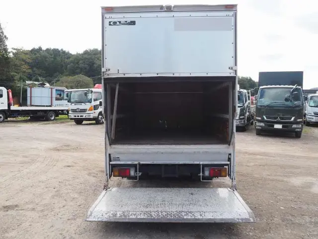 いすゞ エルフ PB-NKR81AN(2WD)の写真37