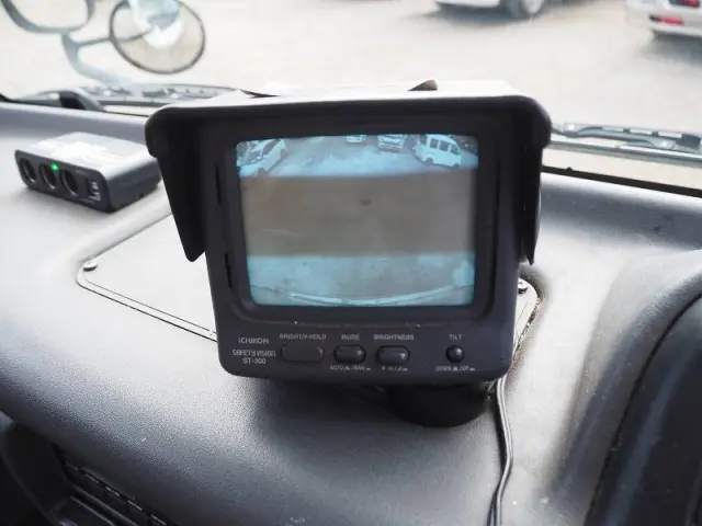 いすゞ エルフ PB-NKR81AN(2WD)の写真43