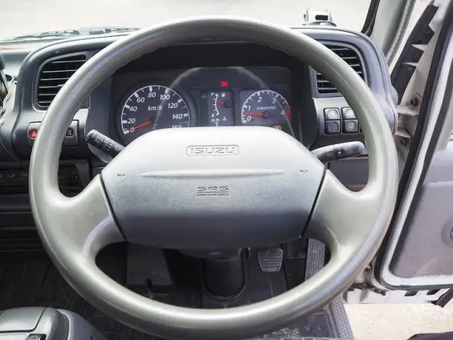 いすゞ エルフ PB-NKR81AN(2WD)の写真44
