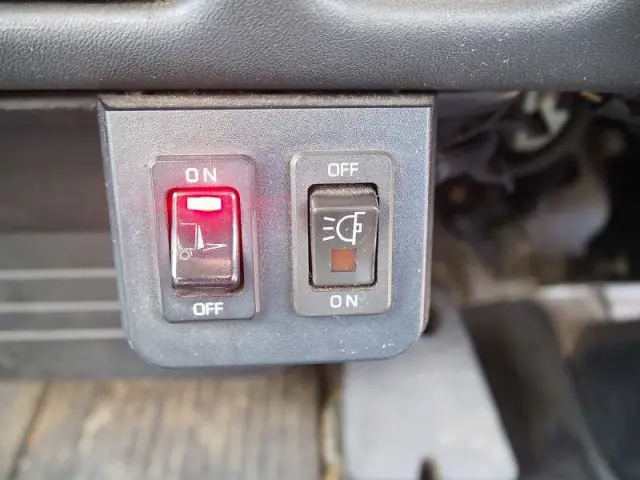 いすゞ エルフ PB-NKR81AN(2WD)の写真49