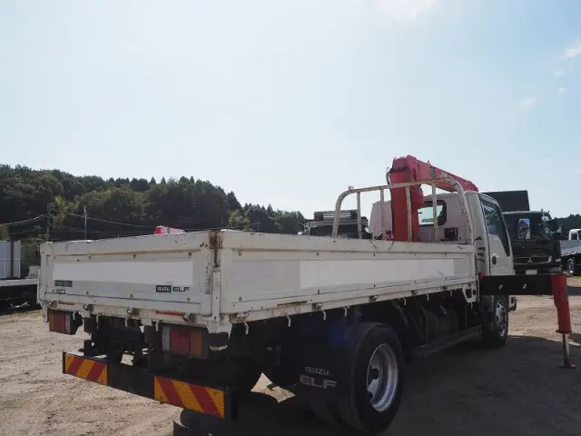 いすゞ エルフ TKG-NKR85R(2WD)の写真5