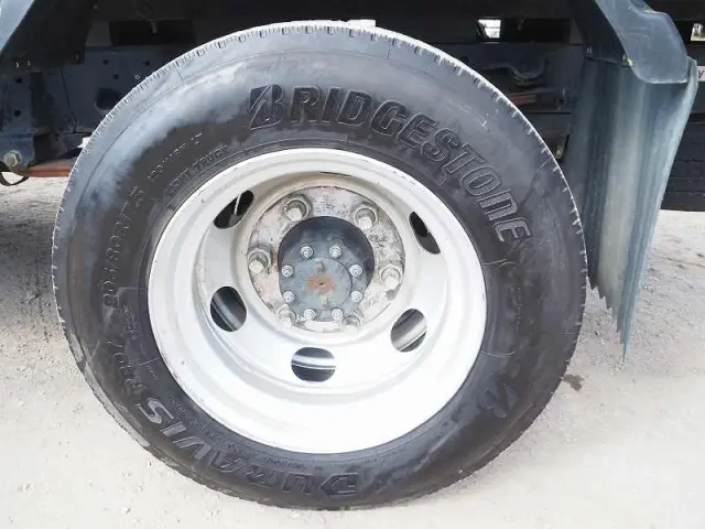 いすゞ エルフ TKG-NKR85R(2WD)の写真30